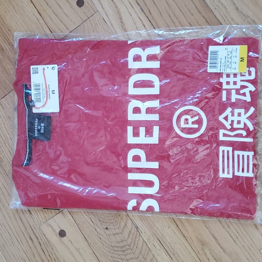 Superdry Tee Shirt - Picture 6 of 6